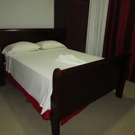 Residencial Girassol, Lda Bed & Breakfast São Filipe Eksteriør bilde