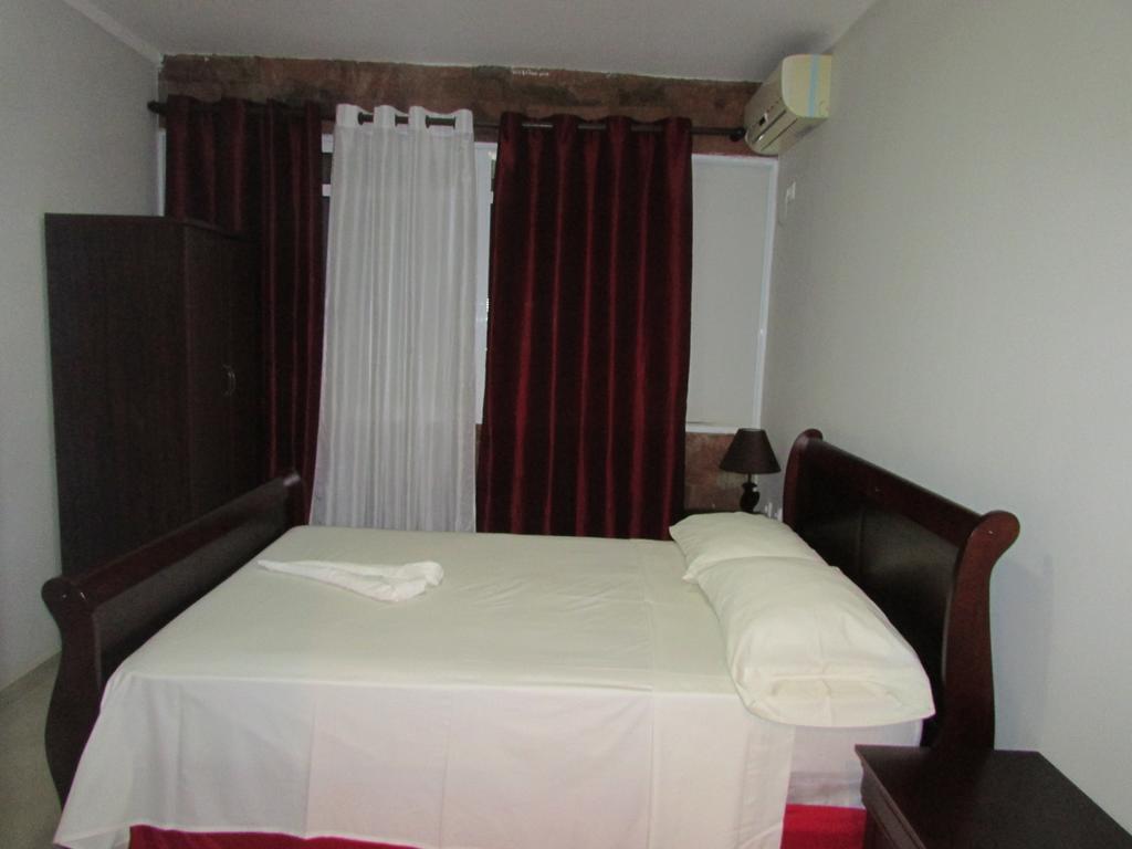 Residencial Girassol, Lda Bed & Breakfast São Filipe Eksteriør bilde